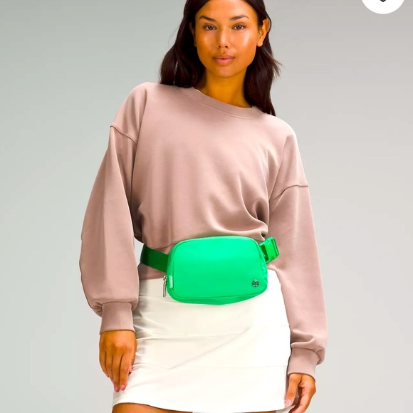 Lululemon NWT Everywhere Belt Bag 1L in Green Punch - Picture 6 of 8